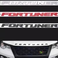 ราคา 1 x ABS FORTUNER โลโก้ตัวอักษรรถ Auto การปรับเปลี่ยนด้านหน้า Hood ด้านหลังสติกเกอร์สัญลักษณ์ Toyota FORTUNER 汽车用品装配饰件 (51764874507)