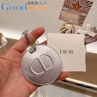 ราคา เคาน์เตอร์ในประเทศ Dior Dior Silver Limited Round Mirror Makeup Mirror CDlogo Pendant Portable Mirror (45759288741)