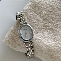 ราคา IEKE หรูหรา High-End Niche Design แฟชั่น Fritillary สายเหล็กนาฬิกาผู้หญิง Retro นาฬิกาควอตซ์ (41330940455)