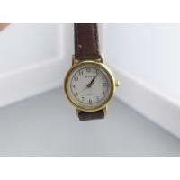 ราคา นาฬิกา Vintage มือสองญี่ปุ่น SEIKO 2P21 0B50 QUARTZ ผู้หญิง ทรงกลม กรอบทอง หน้าขาว สายหนัง25mm (56802010946)