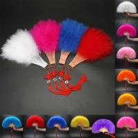 ราคา พัด ผ้ากํามะหยี่ ขนนก สีขาว หรูหรา หลากสีสัน เหมาะกับของขวัญ สไตล์จีน สําหรับตกแต่งงานปาร์ตี้ (10696539552)