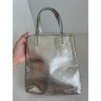 ราคา กระเป๋าถือหนังงูแท้สีเงิน (26854644415)