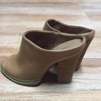 ราคา รองเท้าส้นสูงมือสองหนังแท้ (4741785060)