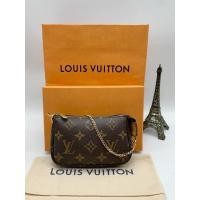 ราคา Used in good LV mini Pochette Y.22 (23663150817)