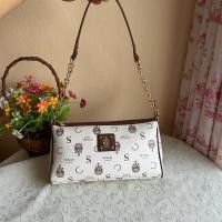ราคา ST.Scott London แท้ คล้องไหล่ สภาพสวยเหมือนใหม่ ซับในสะอาด อะไหล่เงา ฐาน 10 นิ้วกว้าง 1.5 นิ้วสูง 5.5 นิ้ว 550 บาท (24841213361)