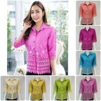 ราคา ส่งฟรี มีถึงไซส์คนอ้วน อก50-54 ☑️(มีหลายสีค่ะ) เสื้อผ้าไหมแต่งลูกไม้ชายเสื้อสำหรับผู้ใหญ่หญิง ใส่ออกงานแต่งงาน (7415070264)