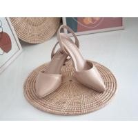 ราคา ** มือสอง ** รองเท้ารัดส้น สูง 2 นิ้ว หัวแหลม (5462743344)