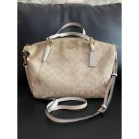 ราคา กระเป๋าCoachพัด13"สีขาว แท้ (5263494173)