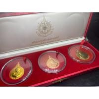 ราคา เหรียญ ร.9 พระมหาชนก วิริยะ ครบ 6 รอบ ในกล่องผ้าไหม สีแดง สวยมาก หายากมาก (51711298477)