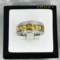 ราคา แหวนพลอยบุษราคัม Yellow Sapphire ทรงสี่เหลี่ยม princess cut ผู้ชาย (40530958979)
