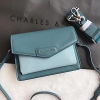 ราคา ✨ Charles&keith หน้าจดหมาย✨ ขนาด 8“ Sale ‼️ 750 ฿ ✔️ อุปกรณ์ : ถุงผ้าแบรนด์ ✨ (5201039702)