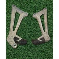 ราคา พักเท้าหลัง honda CBR 150 คาบู แท้ถอดจากรถ #สินค้ามือสอง (47502135985)