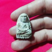 ราคา หลวงปู่ทวดเนื้อผง หลวงพ่อทวดเนื้อผงองค์นี้เป็นพระเก่า พบเจอได้น้อย (11692734460)