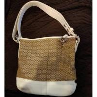 ราคา กระเป๋า Coach ทรงถัง Hobo 12 นิ้ว แท้ (23747247167)