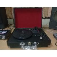 ราคา เครื่องเล่นแผ่นเสียง แบบพกพา กระเป๋าหิ้ว cruiser turntable มือสองสภาพดี (9646054476)