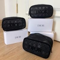 ราคา D Beauty Vip Black Make-Up Bag กระเป๋าเครื่องสำอางค์ premium gift (41353223361)