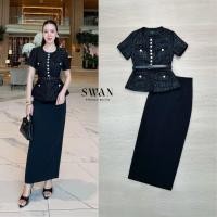 ราคา ชุดเซตหรูหราสีดำ เสื้อผ้าทวิตแขนสั้นคอกลมดีไซน์แต่งกระดุมเพชรเพิ่มความหรู +กระโปรงทรงสอบเอวสูง+เข็มขัดหนังสีดำ (56206628882)