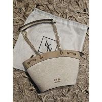 ราคา Lyn กระเป๋าสีครีมพร้อมส่ง มือสองสาพนางฟ้า แท้ 100% (25376200532)