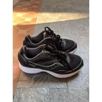 ราคา รองเท้าsaucony มือสองS.38 (47157708539)