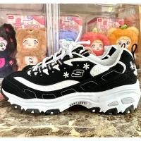 ราคา รองเท้าผ้าใบมือสองของแท้ Skecher D’lite สีดำขาว ปักดอกไม้ (42704734983)