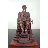 ราคา 733.พระบรมรูปหล่อในหลวงรัชกาลที่ 9 พระบาทสมเด็จพระปรมินทรมหาภูมิพลอดุลยเดช ทรงประทับบนพระที่นั่งราชยานพุดตานทอง (40082012358)