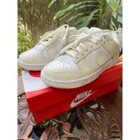 ราคา nike dunk low สี white sail (23288008560)