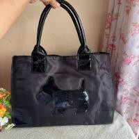 ราคา Agatha แท้ ทรง Shoping สภาพดี มีร่องรอยใช้งานมือสองทั่วไป น้ำหนักเบา งานผ้าซับในไนลอน ซับในแคนวาสมีคราบเปื้อนเล็กน้อย (40078943606)