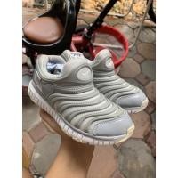 ราคา รองเท้าผ้าใบเด็ก Nike Free มือสองของแท้ ขนาด18CM (9929455160)