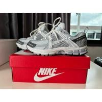 ราคา Nike Zoom Vomero 5 (GS) (26910659748)