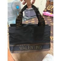 ราคา ส่งต่อกระเป๋าถือทรงถือ แบรนด์ VALENTINO (มือสอง สภาพนางฟ้า) (54211144856)