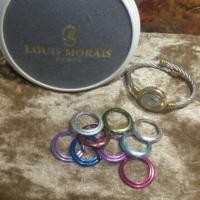 ราคา Used Louis Morais แท้ นาฬิกา พร้อมอะไหล่หลากสีสำหรับเปลี่ยนหน้าปัด และกล่องใส่ ส่งต่อเบาๆ (1016119207)