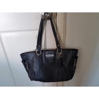 ราคา <SALE แบบขาดทุน> COACH มือสอง กระเป๋าแบรนด์เนมแท้ สภาพเยี่ยมมาก (1246905920)