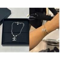 ราคา ของแท้ CHANEL 24s สร้อยข้อมือใหม่โซ่เงิน CC สร้อยข้อมือมุก (52760227478)