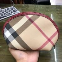 ราคา burberry cosmetic bag (1298904518)