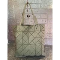 ราคา BAO BAO ISSEY MIYAKE มือสอง (24917747648)