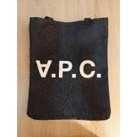 ราคา (ส่งต่อ) A.P.C Tote Bag (28757744194)