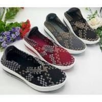 ราคา รองเท้าผ้าใบยางยืดสาน เสริมส้น เพื่อสุขภาพ นิ่ม เบาสบาย พร้อมส่ง ส่งฟรีลงทะเบียน (1926687281)
