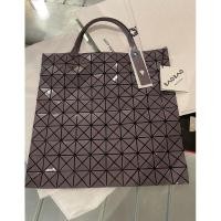 ราคา BaoBao PRISM GLOSS10×10 บล็อค ของแท้จาก Shop baobao issey Miyake (27211419801)