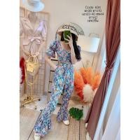 ราคา Code : 634 เซท 2 ชิ้น ลายดอกสีสดใส เสื้อครอปคอเหลี่ยมแขนระบาย มาพร้อมกางเกงขายาวเข้าชุดกัน (3283405039)
