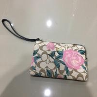 ราคา กระเป๋าคล้องมือ coach ลายดอกไม้ (7349956612)