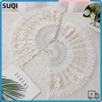 ราคา ซูฉี พัดลมมือถือ,พัดลมลูกไม้สีขาวหรูหราออกแบบดอกไม้ผีเสื้อสไตล์ศาลย้อนยุคพร้อมพัดลมคอสเพลย์มุกสําหรับผู้หญิง (47214813979)
