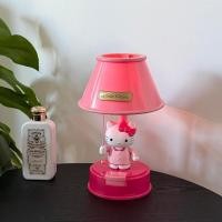 ราคา Valentine's Day Gift ของขวัญวันวาเลนไทน์ ของขวัญผู้หญิง Princess Style Hello Kitty Table Lamp Nightlight Sleep Night Cute Decoration Table Lamp Bedside Sleep Gift for Girlfriends (45955032103)