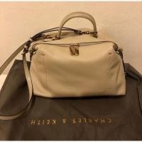 ราคา กระเป๋า charles & keith ของแท้ 100% (ไม่ใช่งาน outlet) (2556473393)