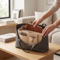 ราคา ลูกโลกดีลวิน กระเป๋าจัดระเบียบใส่กระเป๋าซิป Felt Tote กระเป๋าหลายช่อง Beige M 23x13x15 ซม. (47964805786)