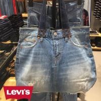 ราคา กระเป๋าผ้ายีนส์ Levi’s® Denim Remake Limited Edition (4517255200)