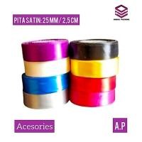ราคา ริบบิ้นซาติน 25 มม./2.5 ซม (ม้วน) / ริบบิ้นของขวัญ / ริบบิ้นผ้า / ผ้าซาติน (47263121089)