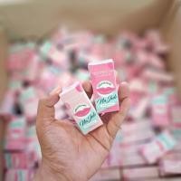 ราคา 1ฟรี1ครีมแก้ปากดำ น่าจุ๊บ ทรีทเม้นท์ลิปปริมาณ5กรัม/กล่อง (42628190801)