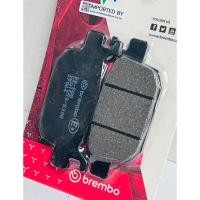ราคา ผ้าเบรคหลัง Brembo 07064CC CARBON For : HONDA ADV 350 22 / Forza 125/250/300/350 (50115663149)