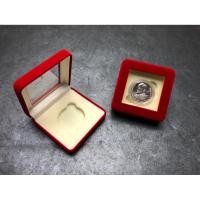 ราคา กล่องเหรียญ กล่องกำมะหยี่ ใส่เหรียญ 1 หลุม สำหรับใส่ตลับเหรียญขนาด 38 มม. (8812180237)