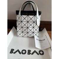 ราคา NewBAO BAO ISSEY MIYAKE “LUCENT BOXY” MINI TOTE (41103500043)